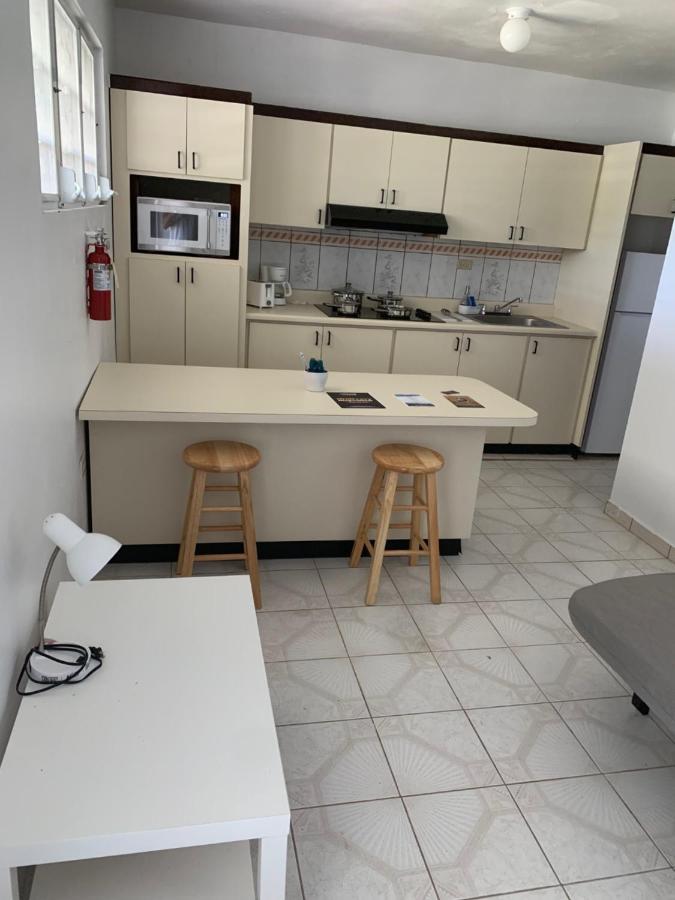 Crab Island Adventures Apartments 비에케스 외부 사진